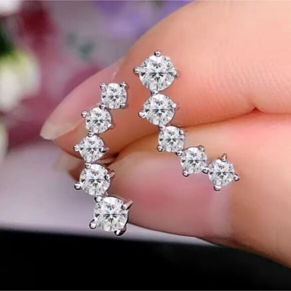 Certified VVS Moissanite Luxury 5-Stone Climber Earrings - Picture 4 of 7